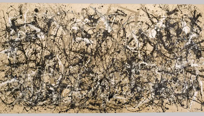 Peinture abstraite avec des éclaboussures de peinture noire, blanche et beige. La **répétition art** des lignes crée un motif complexe et dynamique.
