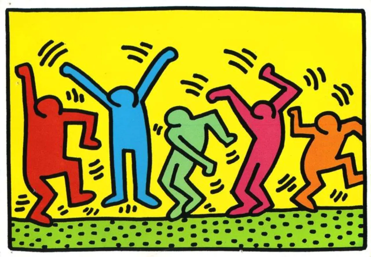 Des bonhommes colorés de Keith Haring dansent joyeusement sur fond jaune, avec des éclaboussures vertes et noires au sol.