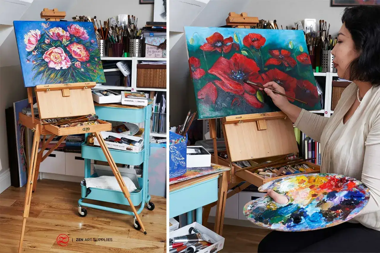 Une artiste d&eacute;bute une peinture &agrave; l'huile de coquelicots rouges sur un chevalet en bois, entour&eacute;e de mat&eacute;riel d'art.